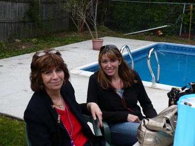 Connie & Christina 